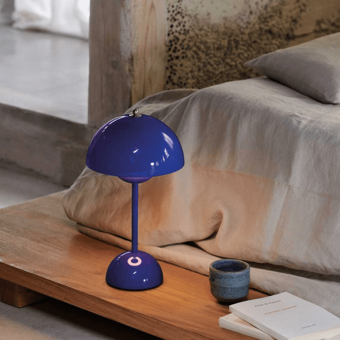 Stilvolle LED-Lampe mit modernem Design und warmem Licht