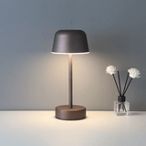 Kabellose Bauhaus Tischlampe Minimalistisch und Stilvoll