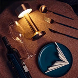 Kabellose Tischlampe mit modernem LED-Design