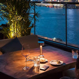 Kabellose Tischlampe mit modernem LED-Design