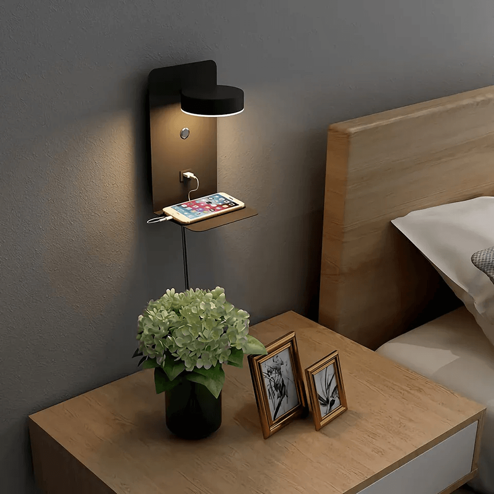 Nachtlampe mit USB-Ladestation und Ablage